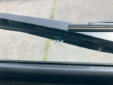 フロントガラスに飛び石があります。