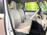 運転席シート廻りは使用感も少なく、良好な状態となっています。前オーナー様が丁寧に使っていたことがよくわかりますね。