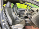 運転席シート廻りは使用感も少なく、良好な状態となっています。前オーナー様が丁寧に使っていたことがよくわかりますね。