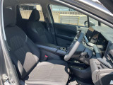 運転席、助手席まわりです。実際お座りいただくのが、分かりやすいと思います。お気軽にご来店ください!