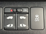 【両側パワースライドドア】両側が電動スライドドアになっております。狭い駐車場でのお子様の乗り降りの時などに安心です!
