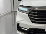 ★LEDヘッドライト搭載★ 白っぽく光る明るく省電力なLEDライト!先進的な白い輝きでフロントフェースを引き締めます☆