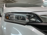 LEDヘッドライトは、点灯の瞬間から最大光量を発揮し、突然暗くなるトンネルなどでの安定感を高めます。