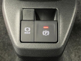 【電動パーキングブレーキ+オートブレーキホールド機能】 指先だけで簡単に操作が可能なパーキングブレーキ、スイッチを押すとブレーキペダルから足を離してもブレーキを保持できるオートブレーキホールド搭載。