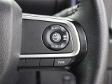 全車速追従機能付ACC(アダプティブクルーズコントロール)を採用し、走行中に先行車の様子を検知しながら、設定した車速の範囲内で先行車との距離のキープを支援します。