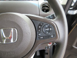 Hondaセンシングの機能のひとつ、アダプティブクルーズコントロール付!アクセルから足を離しても設定したスピードと前車との車間を保ち走行してくれます!車線維持もアシスト☆高速道路で疲労軽減ですね☆