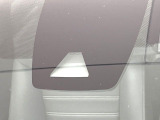 【トヨタセーフティセンス】走行中に前方の車両等を認識し、衝突しそうな時は警報とブレーキで衝突回避と被害軽減をアシスト。より安全にドライブをお楽しみいただけます。