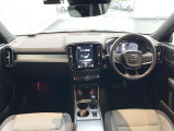 XC40 B4 モメンタム 