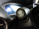 【全周囲カメラシステム】運転席から見えにくい後方などをナビ画面で確認でき運転を支援するシステムです。