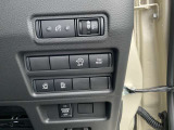 各種スイッチ類、両側電動スライドです