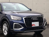 ●Audiが最初に採用したLEDポジショニングランプ。シャープなラインで昼間でも点けていたいと思うほど上品でオシャレです。夜間走行時はさらに目立ちます!