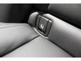 「ISOFIX]対応のためチャイルドシート脱着時に傷付けない様に、また取付し易いよう工夫されています