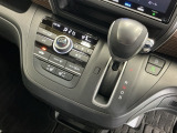 発進時から滑らかに加速する無段階変速のCVTはストップ&ゴーの多い街の中も快適です