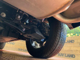 お車を安心してお乗りいただく為には、足回りの定期点検が欠かせません。サービスサポート(有償保証)では無料点検もご提供しており、安心のカーライフをお過ごしいただけるサポート体制が整っています。