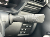 【 オートライト 】オートライトなのでライトの点け忘れを気にすることなく運転が出来ます。