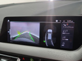【バックカメラ】前後クリアランスソナー付なので、駐車が苦手な方でも安心です。ガイドの表示・非表示も切り替え可能です。