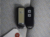 ◆スマートキー◆カギをバッグやポケットに入れたままでもドアロックの開閉ができる『スマートキー』付き!雨天や暗くなってもカギを取り出す必要がなくドアの開錠&エンジンも始動できます