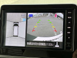【アラウンドビューモニター】上空から見下ろしているかのような映像で駐車をサポート。安心です。