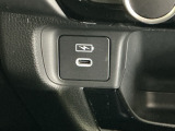 スマートフォンなどの充電に便利なUSBジャック。運転席からも助手席からも使いやすいです。