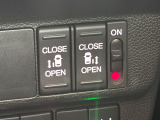 両側電動スライドドアを装備しております♪