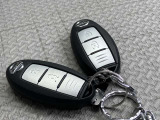 インテリジェントキーで鍵を出さずにエンジン始動&ドアロックの開閉操作が可能です。