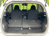 後席を格納すると、これだけの広さが!シーンに合わせたシートアレンジで、大きな荷物も積むことが出来ます♪