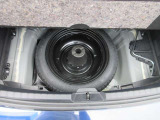 スペアタイヤ付きで急なパンクにも安心です
