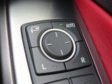 こちらのISはオートミラー付き!うっかり閉じ忘れの無いように、鍵を閉めるとミラーも閉じ、エンジン掛ければミラーが開きます!あると便利なんです♪