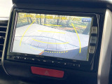 【バックカメラ】駐車時に後方がリアルタイム映像で確認できます。大型商業施設や立体駐車場での駐車時や、夜間のバック時に大活躍!運転スキルに関わらず、今や必須となった装備のひとつです!