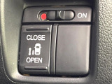 【パワースライドドア】スマートキーや運転席のスイッチでスライドドアの開閉が可能♪電動だから力を入れてドアを開ける必要が無く、小さいお子様でも、重い荷物を持っている時もラクに開け閉めできます♪