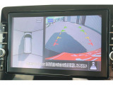 全周囲モニター付で、車庫入れも駐車もラクラクです。
