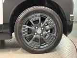 ご納車までの期間ですが、県内のお客様は1,2週間、県外のお客様は2,3週間ほどでご納車が可能となります。但し、お支払いや書類の状況によっては多少の前後もありますので、その際には何卒ご了承下さい。