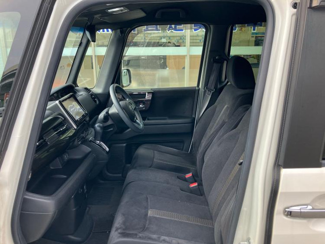 ホンダ N-BOXカスタム の中古車詳細 (32,960km, プレミアムホワイト