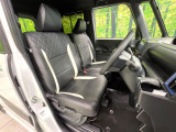 運転席シート廻りは使用感も少なく、良好な状態となっています。丁寧に使われていたことがよくわかりますね。