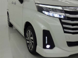 フォグランプ装着車です。暗い夜道の車両前方を明るく照らします