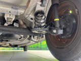 お車を安心してお乗りいただく為には、足回りの定期点検が欠かせません。サービスサポート(有償保証)では無料点検もご提供しており、安心のカーライフをお過ごしいただけるサポート体制が整っています。