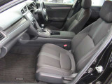 当店の車は全台保証付きで購入後も安心です。保証期間中は全国のホンダディーラーで保証修理を受け付けております。(詳細はスタッフまで!)