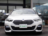 BMW在庫保有台数常時100台以上!ご来店の際はBMW本店(厚木市下荻野140-1)にご来店ください!弊社自慢の全天候型ショールーム!BMW在庫保有台数常時100台以上ございます!