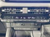 【シートヒーター&ベンチレーション】夏場は涼しい風でお尻や背中の熱やムレを防ぎ、冬はエアコンよりも早く温まってポカポカに!季節を問わず快適に過ごせます。