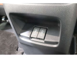 後部座席向けにUSBソケットがついていますのでコードを繋げばスマートフォンなどの充電が出来ます!