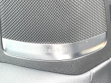 ●harman/kardonサウンドシステム:オーディオ専門メーカーが手掛けるプレミアムスピーカーを装備。多数のスピーカーから、音の粒立ちまで分かる高品質な音楽をお楽しみいただけます。