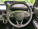 インテリアに合わせたデザインのステアリングは、運転される方のことも考え、運転しやすい形状、大きさです。是非一度、実際に触ってお確かめください。