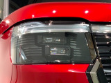 LEDヘッドライトは、点灯の瞬間から最大光量を発揮し、突然暗くなるトンネルなどでの安定感を高めます。