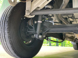 お車を安心してお乗りいただく為には、足回りの定期点検が欠かせません。サービスサポート(有償保証)では無料点検もご提供しており、安心のカーライフをお過ごしいただけるサポート体制が整っています。
