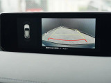 バックカメラも装備されていますので、駐車場での取り回しも安心です!バックカメラの映像はナビへと映し出されます。大きな画面で確認ができて安心です!