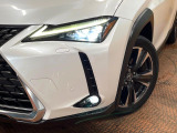 【三眼LEDヘッドライト】スタイリッシュな見た目の三眼LEDヘッドライトを装備♪スタイルだけでなく、夜間の走行も視界良好で安心してお乗りいただけます。