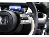 Hondaセンシングの機能のひとつ、アダプティブクルーズコントロール付!アクセルから足を離しても設定したスピードと前車との車間を保ち走行してくれます!車線維持もアシスト☆高速道路で疲労軽減ですね☆
