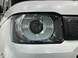 LEDヘッドライトは、点灯の瞬間から最大光量を発揮し、突然暗くなるトンネルなどでの安定感を高めます。