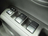 全席パワーウインドウ★運転席はワンタッチで開閉可能です♪