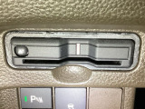 ビルトインタイプのETCで見た目もスッキリ。高速道路の利用にとても便利です。利用には車両情報を登録する「セットアップ」が別途必要です。